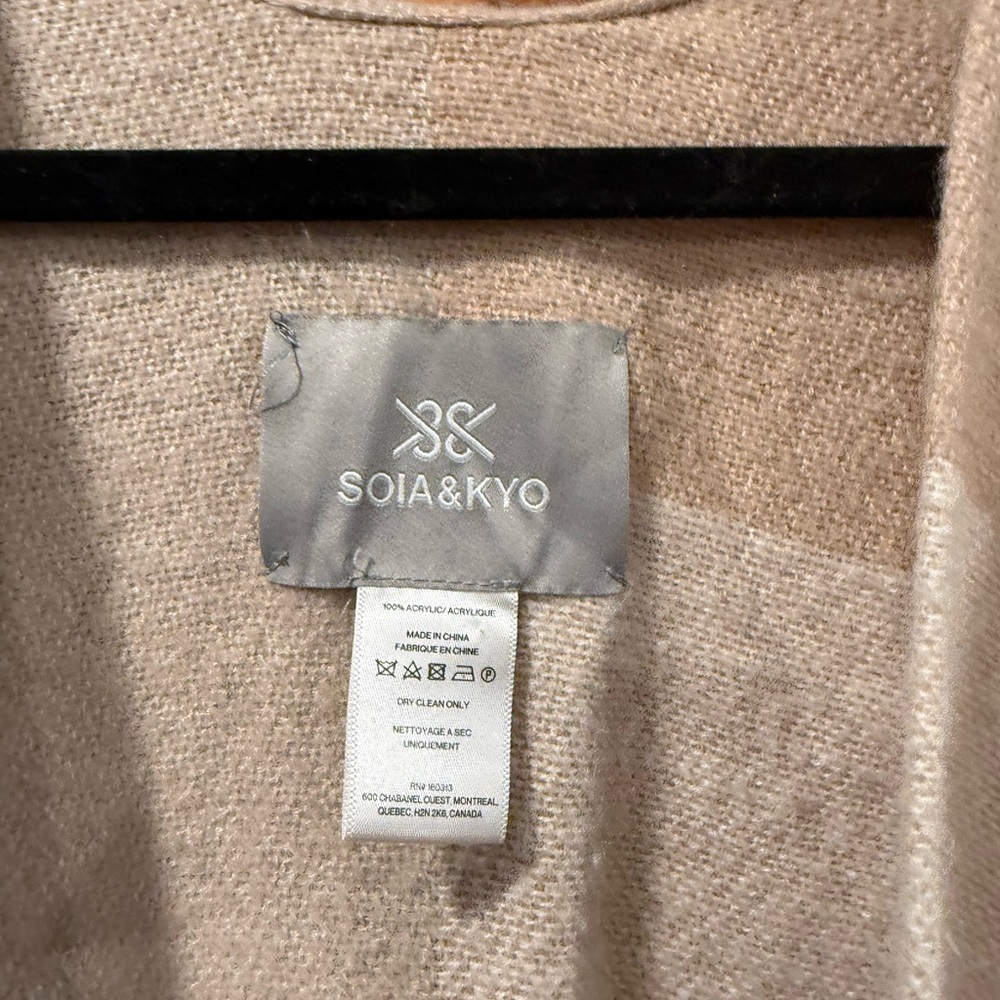 Soia & Kyo Cream Textured Shawl - Picture 2 of 6